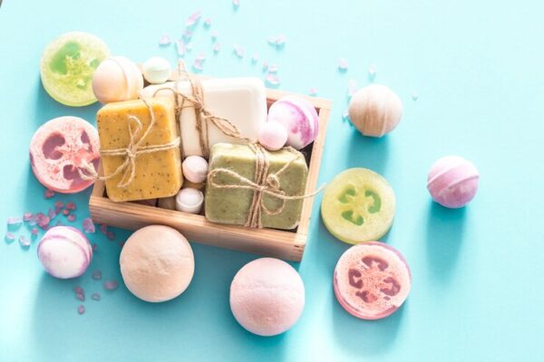 HANDMADE BATH BOMBS