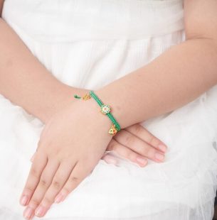 little-girl-wearing-jewelry-gold_579873-55666